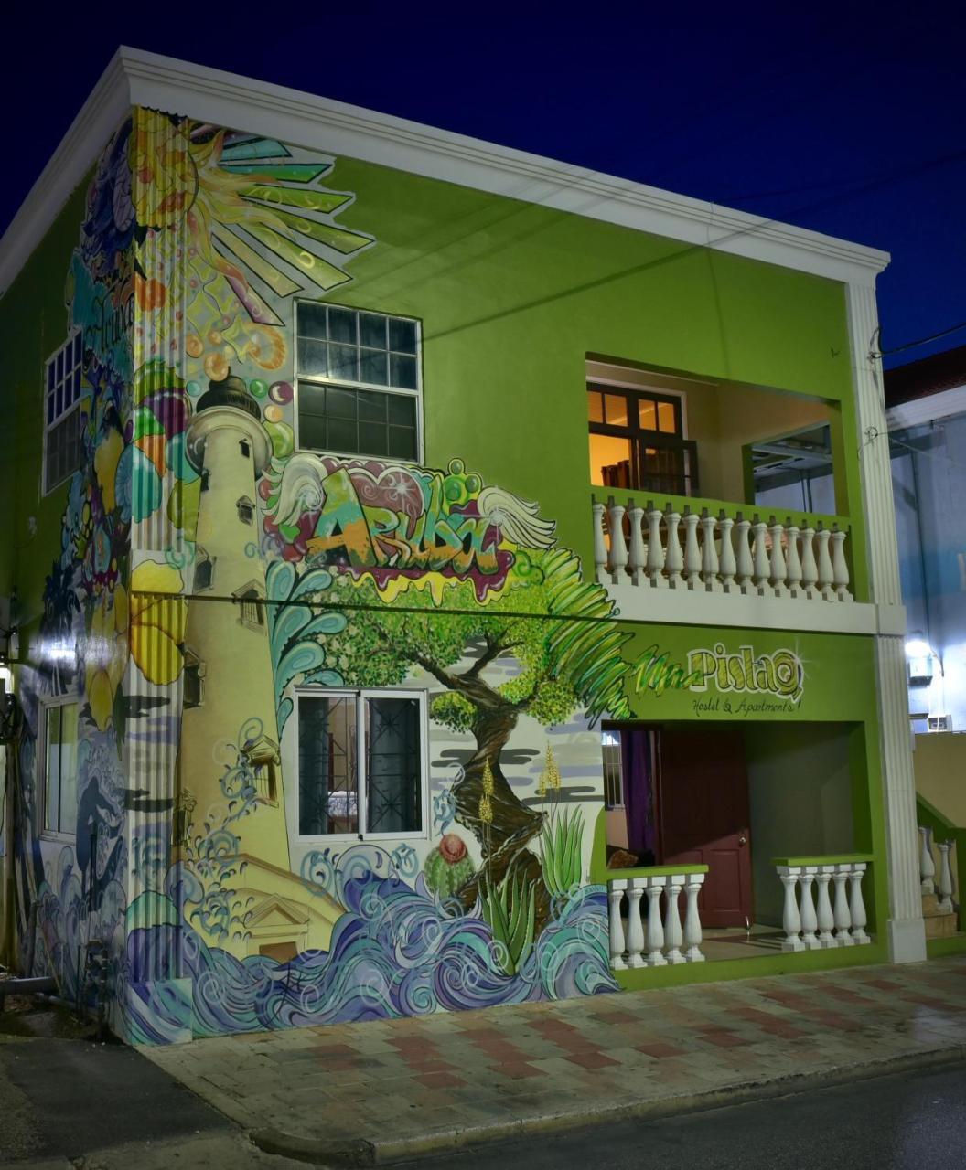 Pista Q Hostel And Apartments Oranjestad Kültér fotó